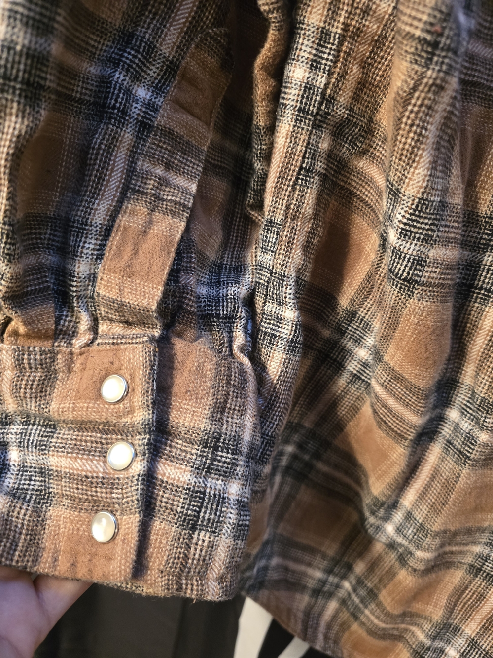 Wrangler Brown Plaid Button-Down Casual Women's Shirt - Picture 5 of 6